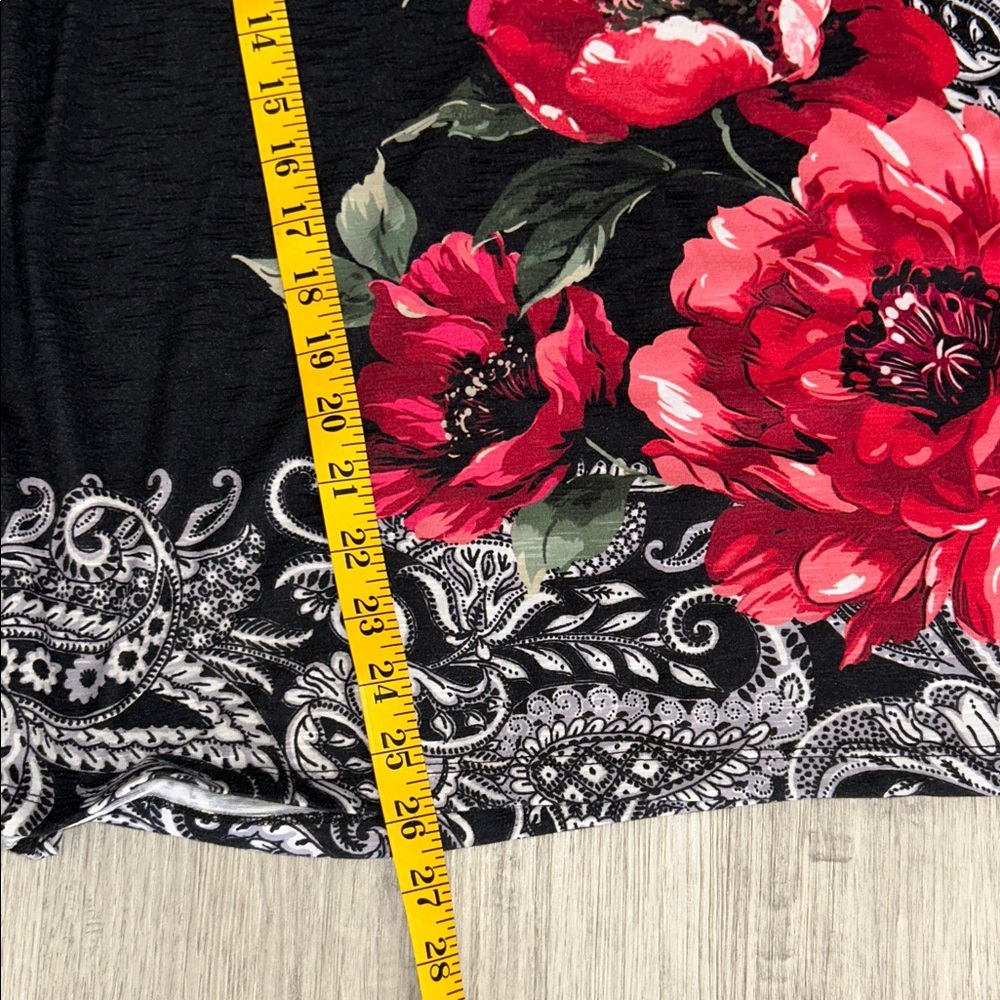 Alfred Dunner Black and Red Floral Paisley Long Sleeve Top - Picture 8 of 13
